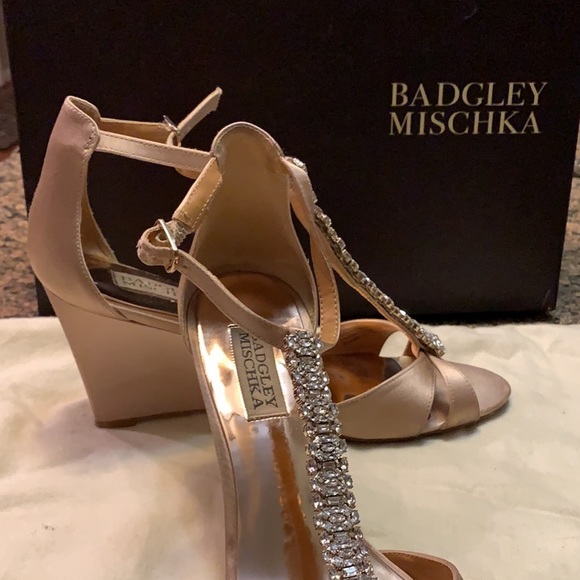 Badgley Mischka wedge - Picture 1 of 5